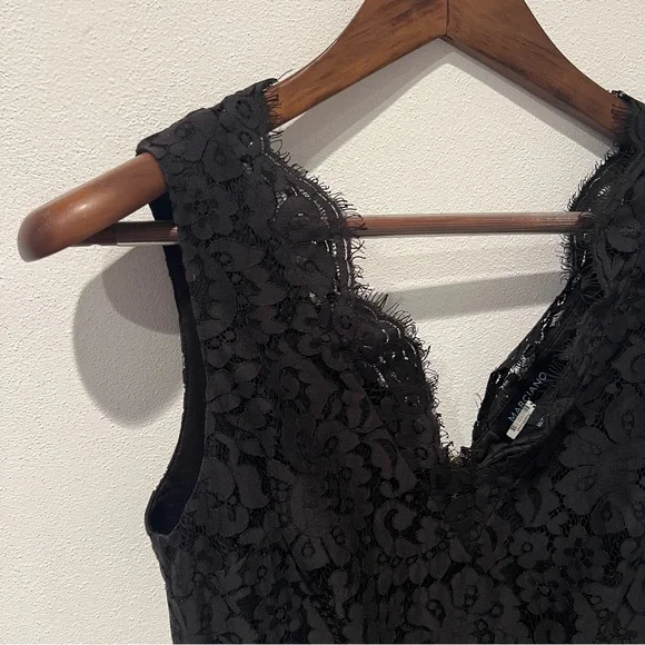 Marciano Vneck Black Lace Lined Cutout Mini Dress Size 4 - Picture 3 of 10